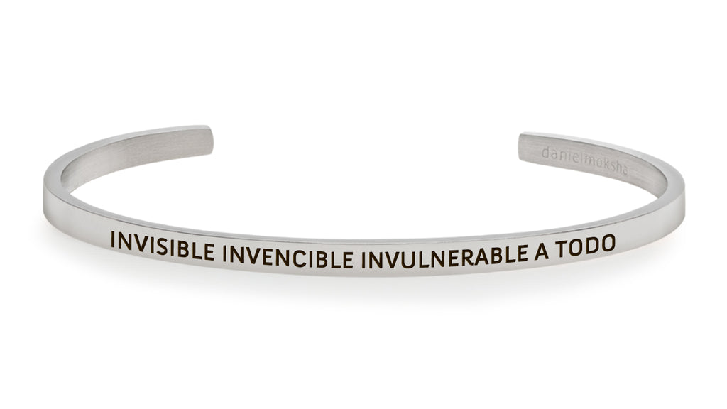 pulsera invisible invencible invulnerable a todo plata Daniel Moksha